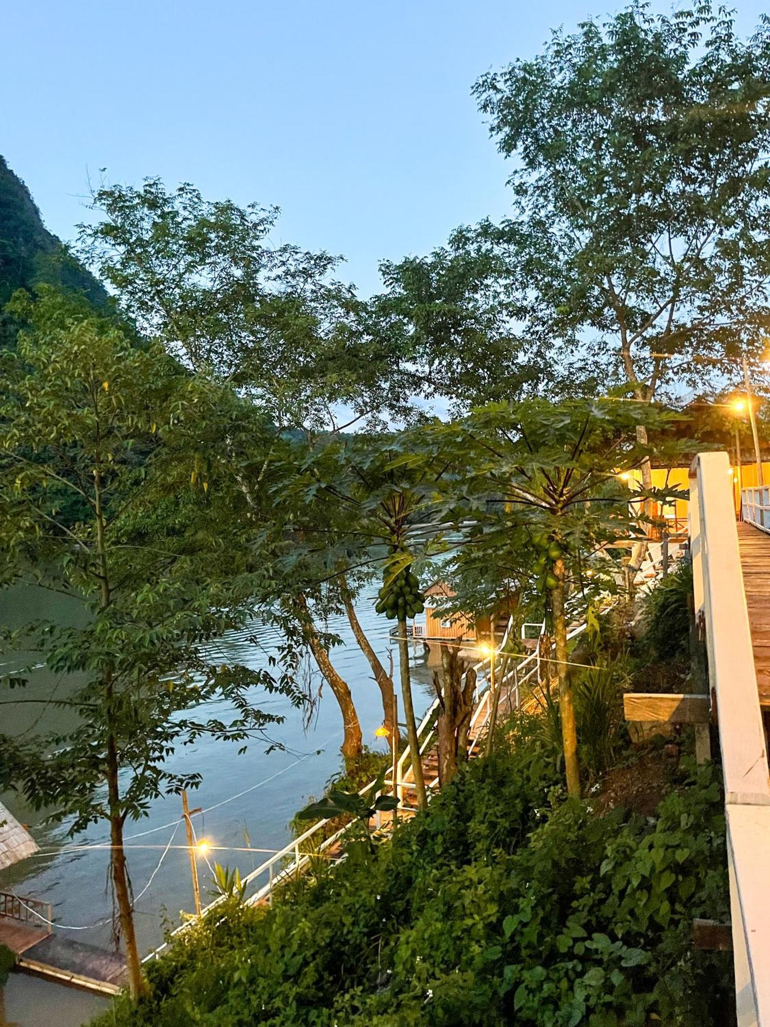 Nongkhiaw The Float House Ξενοδοχείο Εξωτερικό φωτογραφία